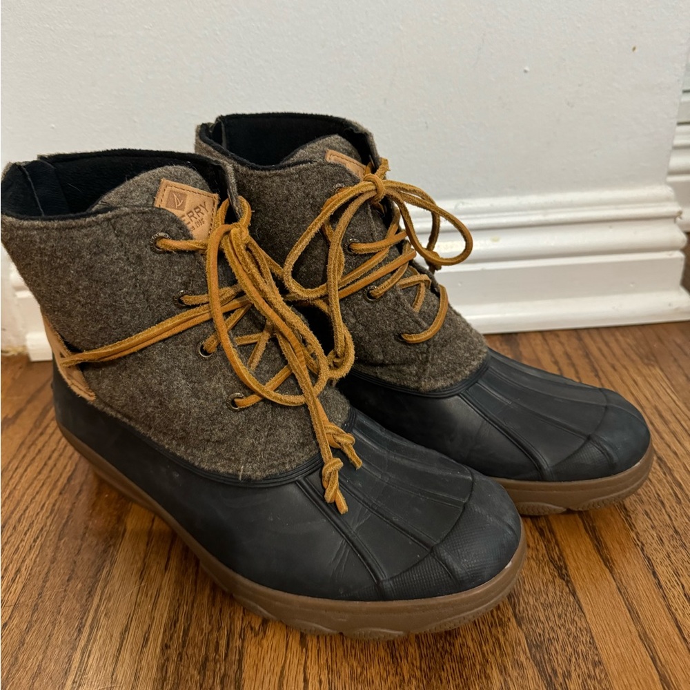 COPY - Sperry’s Rainboots